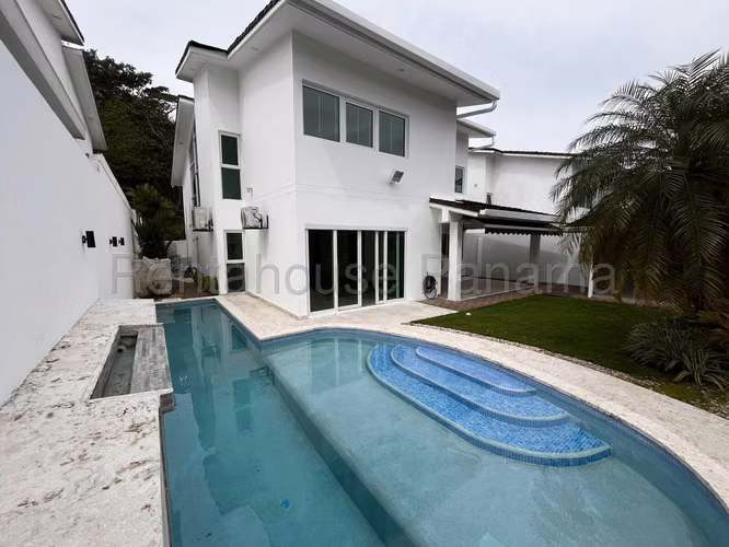 Casa en Venta en Altos de Panamá. HORIZONTES. 26LDC182