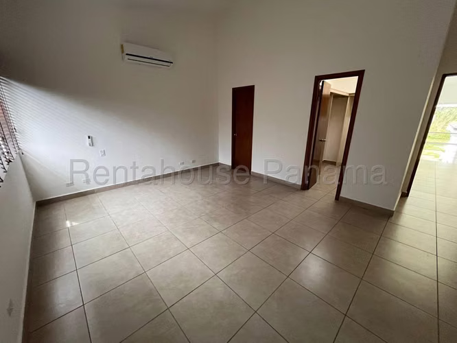 Casa en Venta en Altos de Panamá. HORIZONTES. 26LDC182