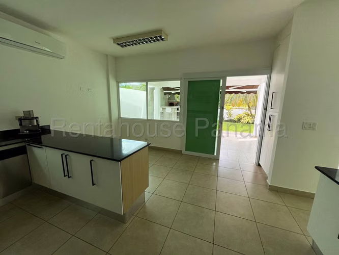 Casa en Venta en Altos de Panamá. HORIZONTES. 26LDC182
