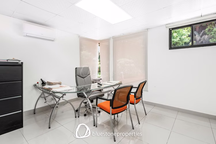 Los Angeles – Casa Comercial – 403mts2 – 595,000 - Imagen 11