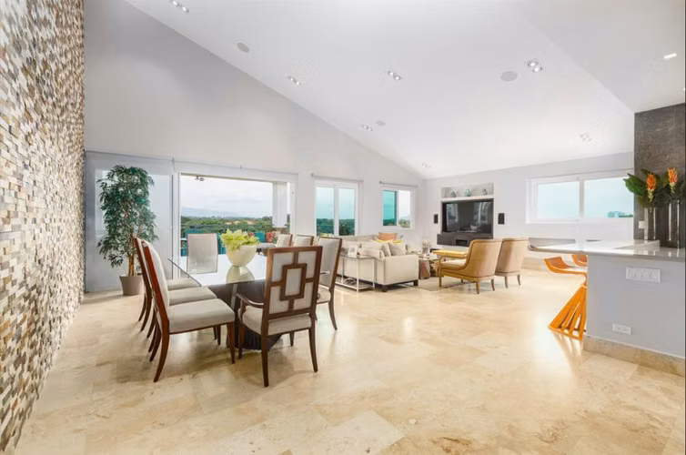 Punta Barco – Vista al Mar – 308mts2 – 595,000