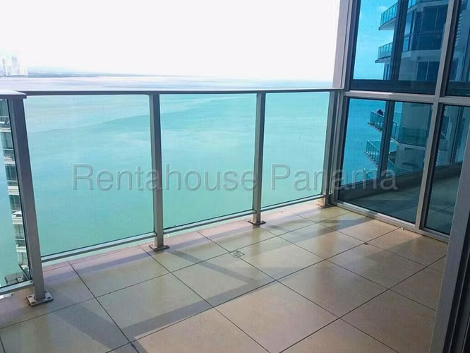 Alquiler de apartamento en Ph Oasis on The Bay 26MVCH9048
