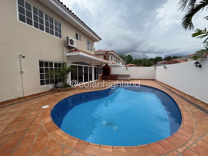 Se Vende Casa con piscina en Costa del Este - Imagen 6