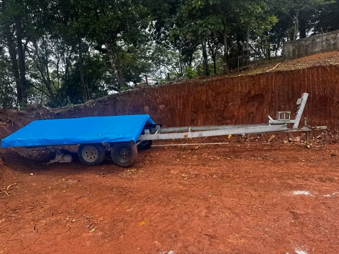 Se vende remolque para lancha o yate