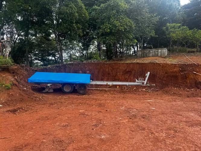 Se vende remolque para lancha o yate
