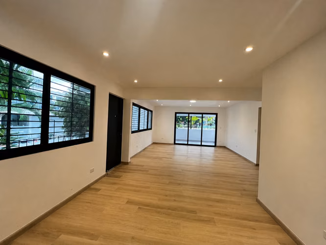 Alquiler Local Comercial en Marbella - Imagen 2