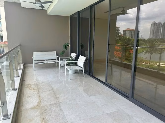 Lujoso apartamento Santa María