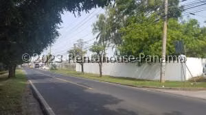 Terreno en Venta en Parque lefevre 24jack3635