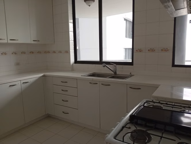 Alquiler en Marbella apartamento de 3 recamaeas Ph Los Delfines