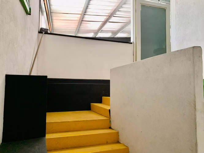 Se Vende Galera en Versalles MDV26-9046