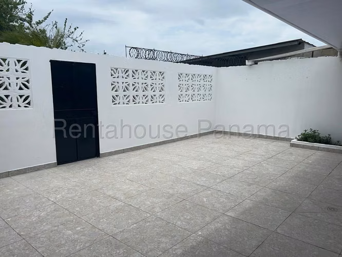 Se Vende Casa en Colon MDV26-8721