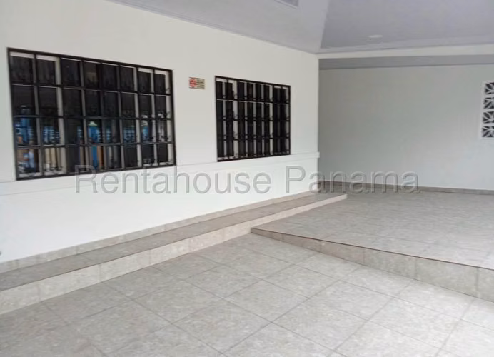 Se Vende Casa en Colon MDV26-8721