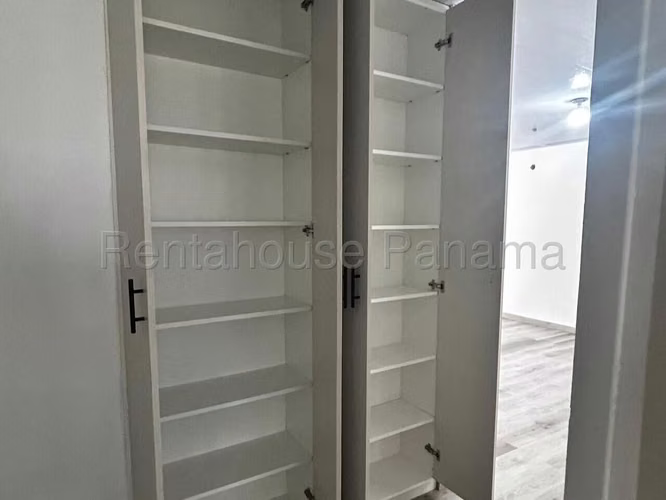 Se Vende Casa en Colon MDV26-8721