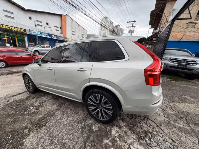 VOLVO XC 90T5 4XD  AÑO 2020 AUTOMATICO , UNICO DUEÑO 7 PUESTOS 2 JUEGOS DE LLAVES