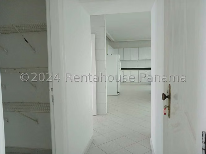 Apartamento en Alquiler en Avenida Balboa MPM 26-9014
