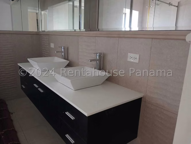 Apartamento en Alquiler en Avenida Balboa MPM 26-9014