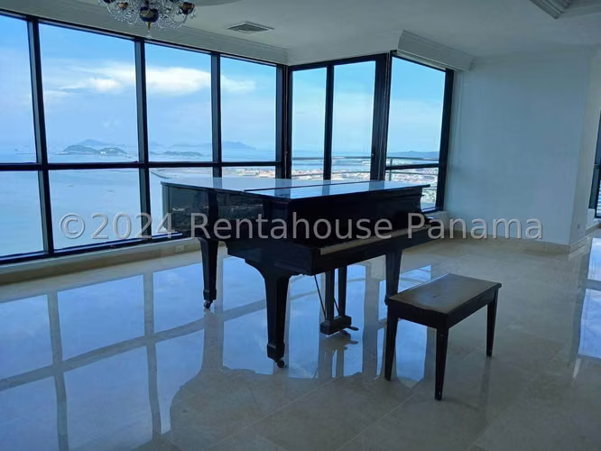 Apartamento en Alquiler en Avenida Balboa MPM 26-9014