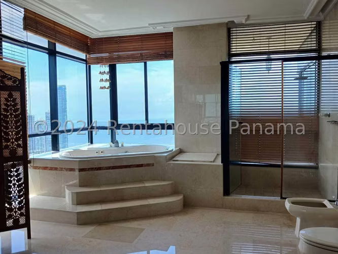 Apartamento en Alquiler en Avenida Balboa MPM 26-9015