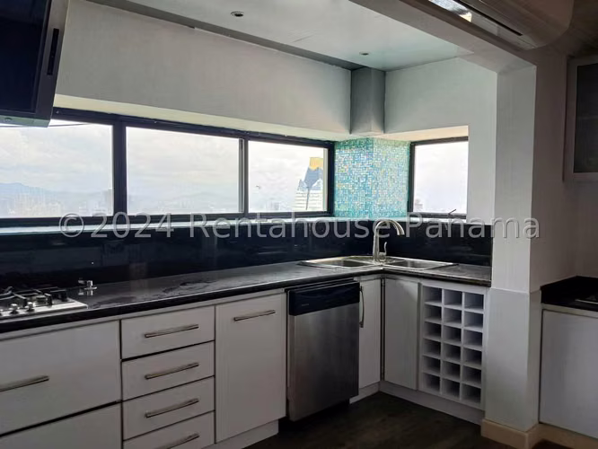 Apartamento en Alquiler en Avenida Balboa MPM 26-9015