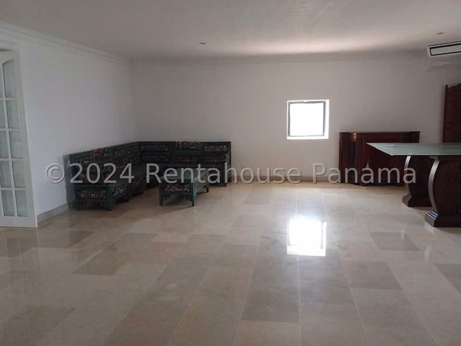 Apartamento en Alquiler en Avenida Balboa MPM 26-9015