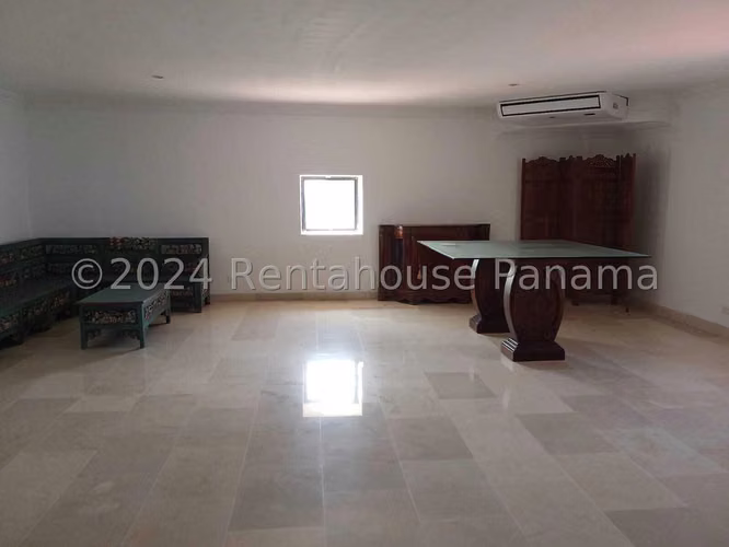 Apartamento en Alquiler en Avenida Balboa MPM 26-9015