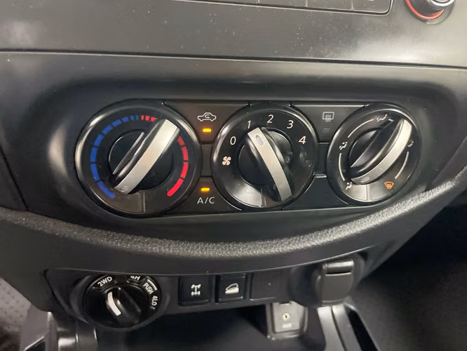 NISSAN NP300 FRONTIER - 2025 - PFNX - Automarket - Imagen 9