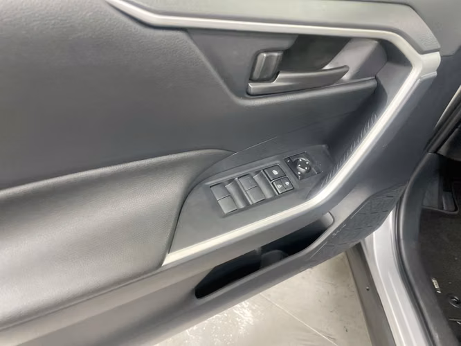 TOYOTA RAV-4 - 2025 - RAX - Automarket - Imagen 4