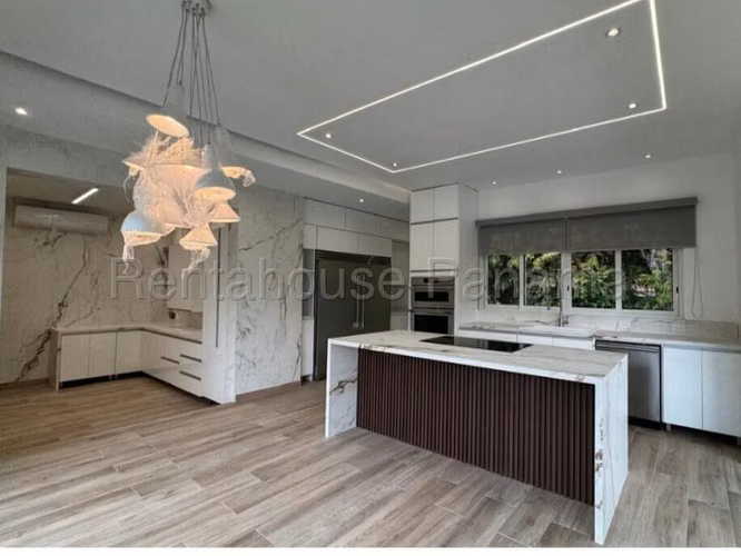 Venta de Casa en Altos del Golf CASA Solo Cliente Directo LFC
