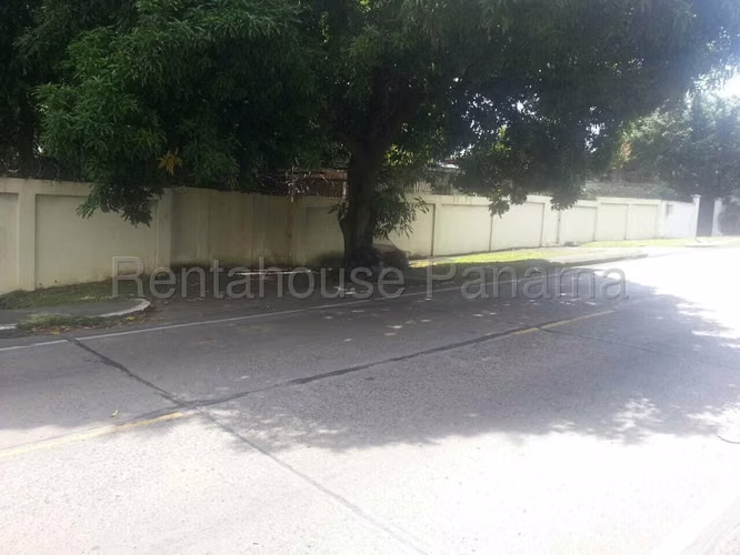 Venta de Casa en Altos del Golf CASA Solo Cliente Directo LFC