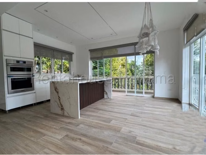 Venta de Casa en Altos del Golf CASA Solo Cliente Directo LFC