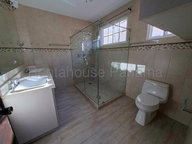 Venta de Casa en Costa Sur Villa Valencia Solo Cliente Directo LFC