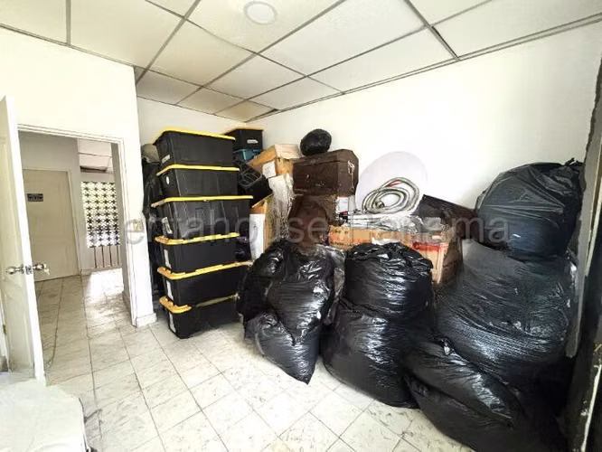 Venta de Oficina en Parque Lefevre Casa Comercial NS