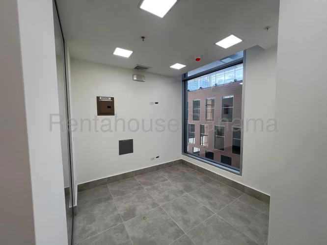 Alquiler de Comercial en Costa del Este Town Center Solo Cliente Directo MC