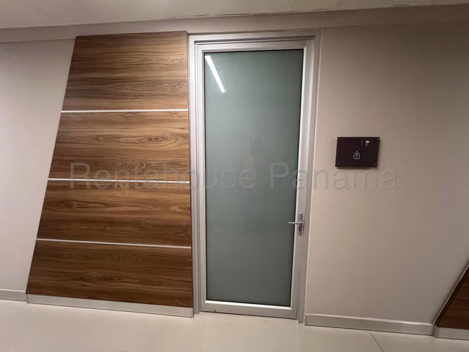 Alquiler de Comercial en Costa del Este Town Center Solo Cliente Directo MC