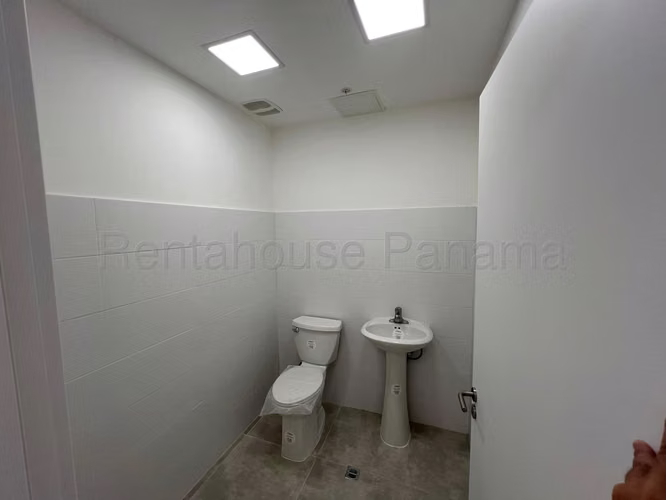 Alquiler de Comercial en Costa del Este Town Center Solo Cliente Directo MC