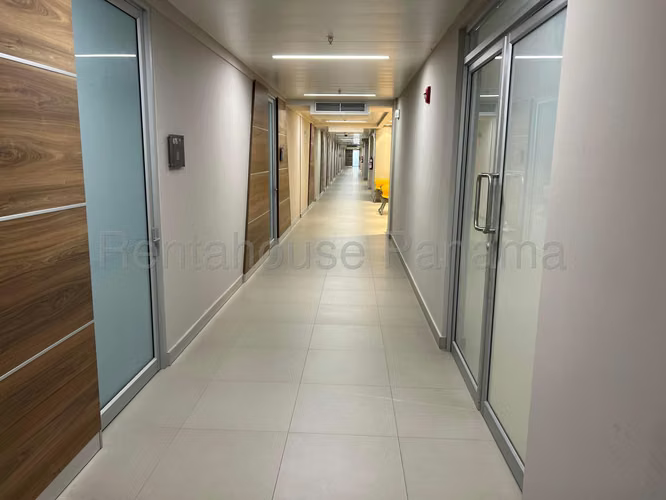Alquiler de Comercial en Costa del Este Town Center Solo Cliente Directo MC