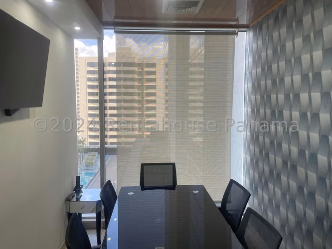 Venta de Oficina en Obarrio Sortis Bussines Cent Solo Cliente Directo MC