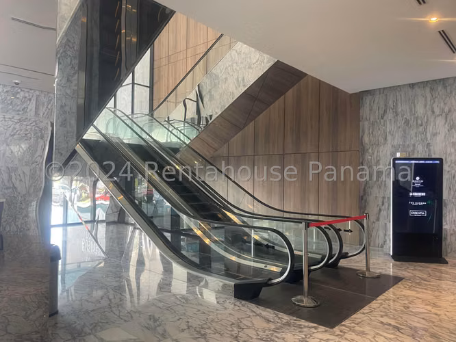 Venta de Oficina en Obarrio Sortis Bussines Cent Solo Cliente Directo MC