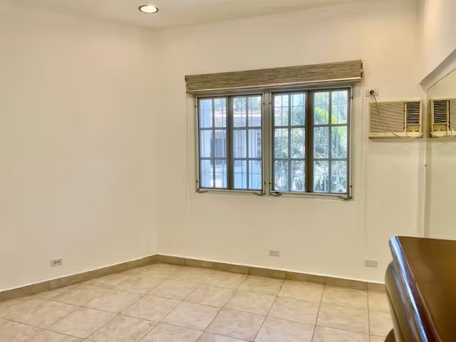 Oportunidad de Inversion Venta de Casa en Altos del Golf. LH