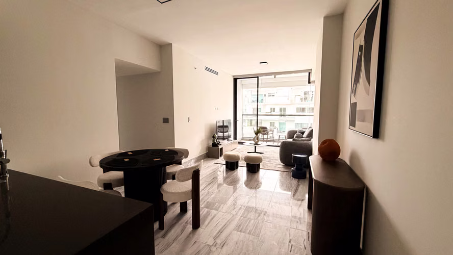 NUOVO Residences | Amoblado | 104m² | 2 Recámaras | Balcón | Avenida Balboa | $2,300