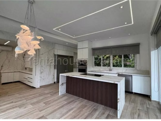 Venta de casa en Altos del Golf 26MVCH9054