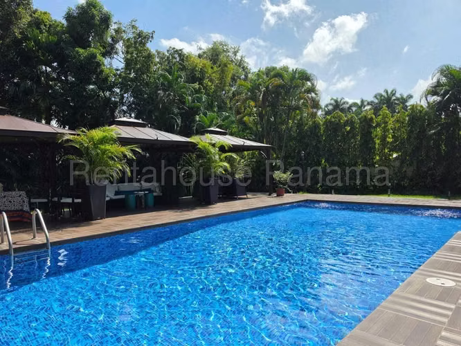 Venta de casa en Altos del Golf 26MVCH9054