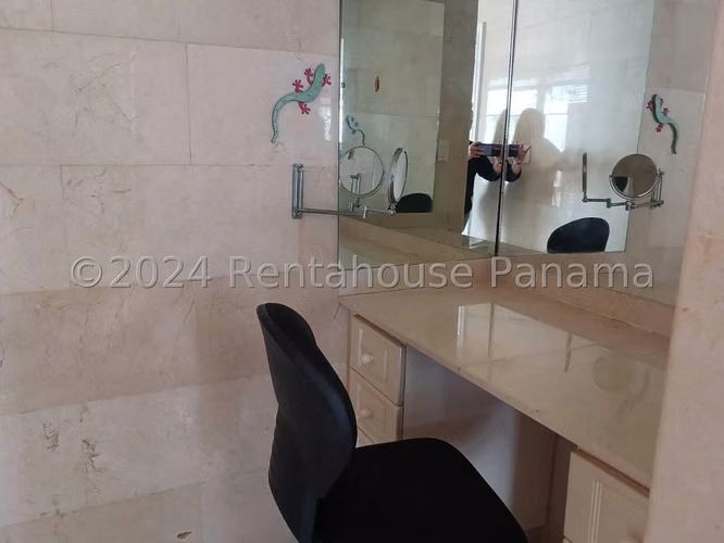 Apartamento en Alquiler en Avenida Balboa JG