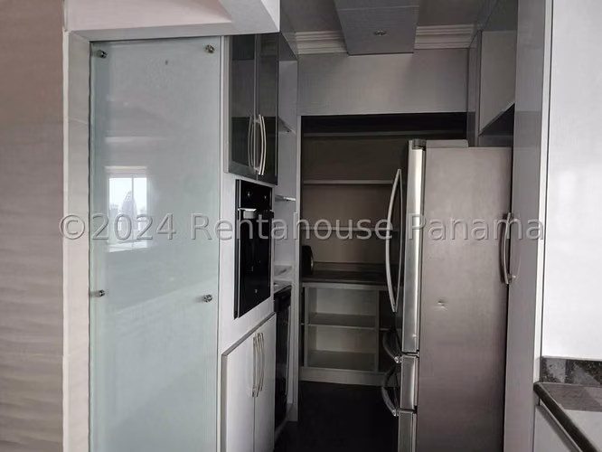 Apartamento en Alquiler en Avenida Balboa JG