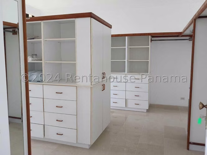 Apartamento en Alquiler en Avenida Balboa JG