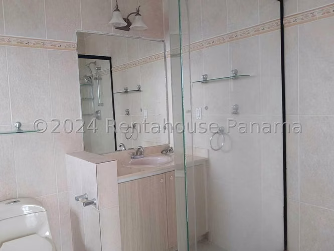 Apartamento en Alquiler en Avenida Balboa JG