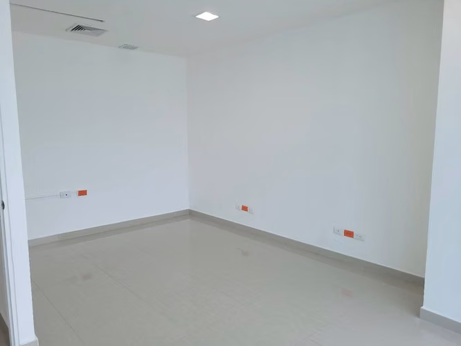 Se Alquila Oficina – Costa del Este, Avenida La Rotonda