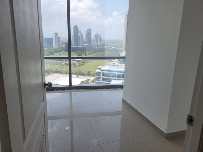 Se Alquila Oficina – Costa del Este, Avenida La Rotonda