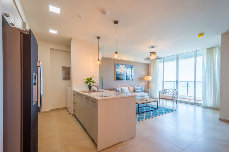 Royal Palm – Playa Gorgona | ¡Inversión frente al mar!