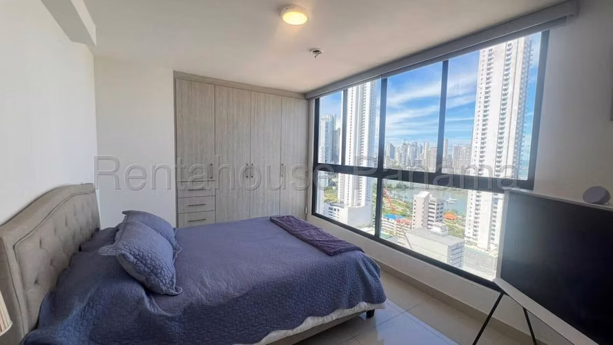 ALquiler de apartamento en Ph Balboa Bay 26MVCH8806